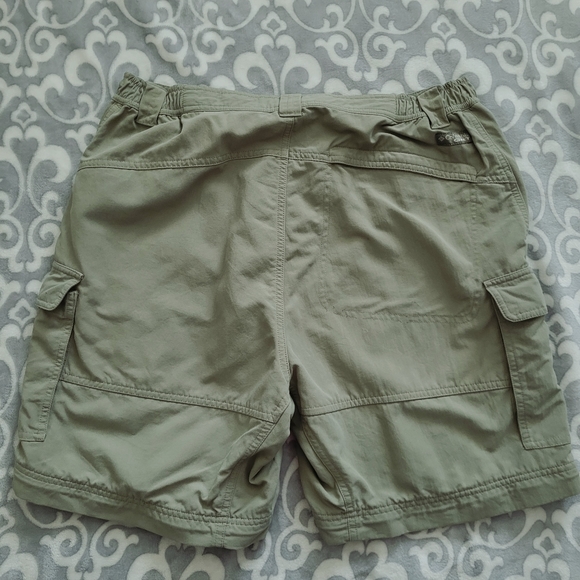 Columbia Men's cargo style shorts, Sage green, Medium - Picture 2 of 8